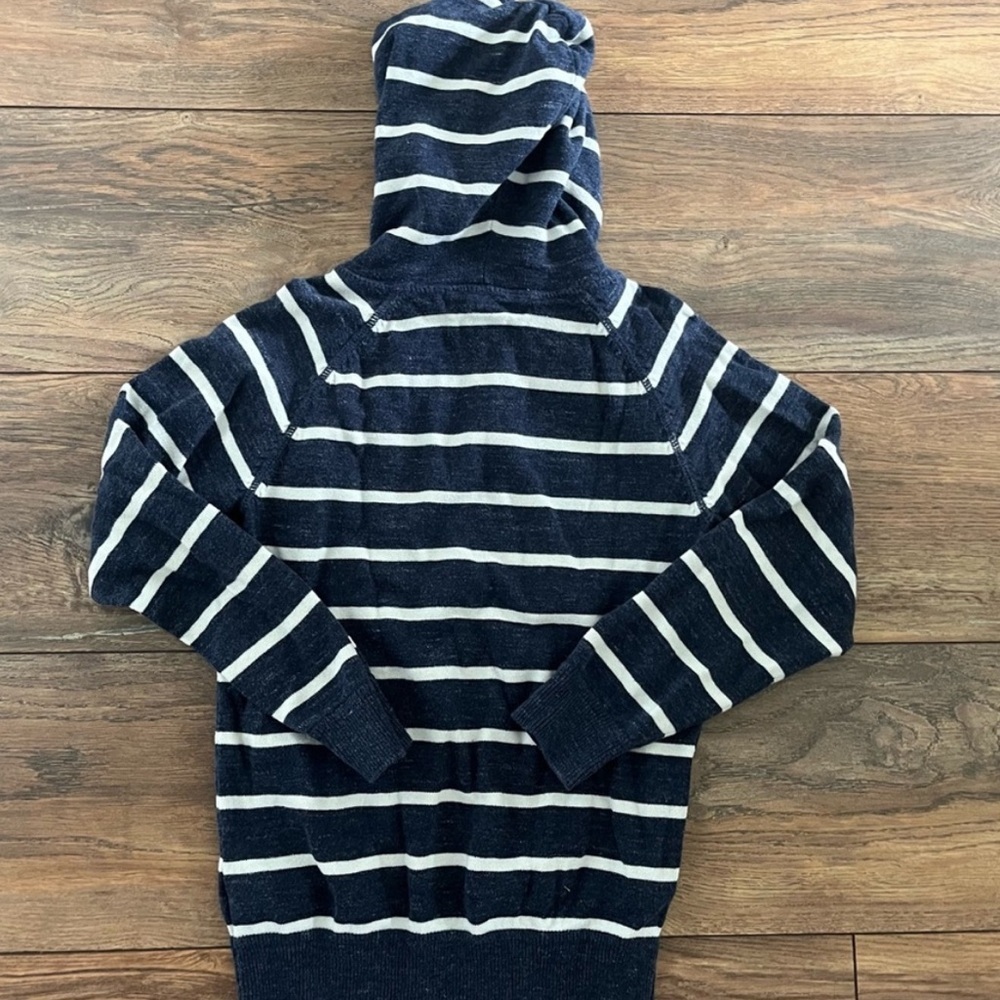 {preloved} Boy’s H & M Striped Hooded Sweater Size 6-7 - Picture 2 of 4